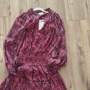 ALC dress with tag. Never worn. No price on tag but it’s never worn